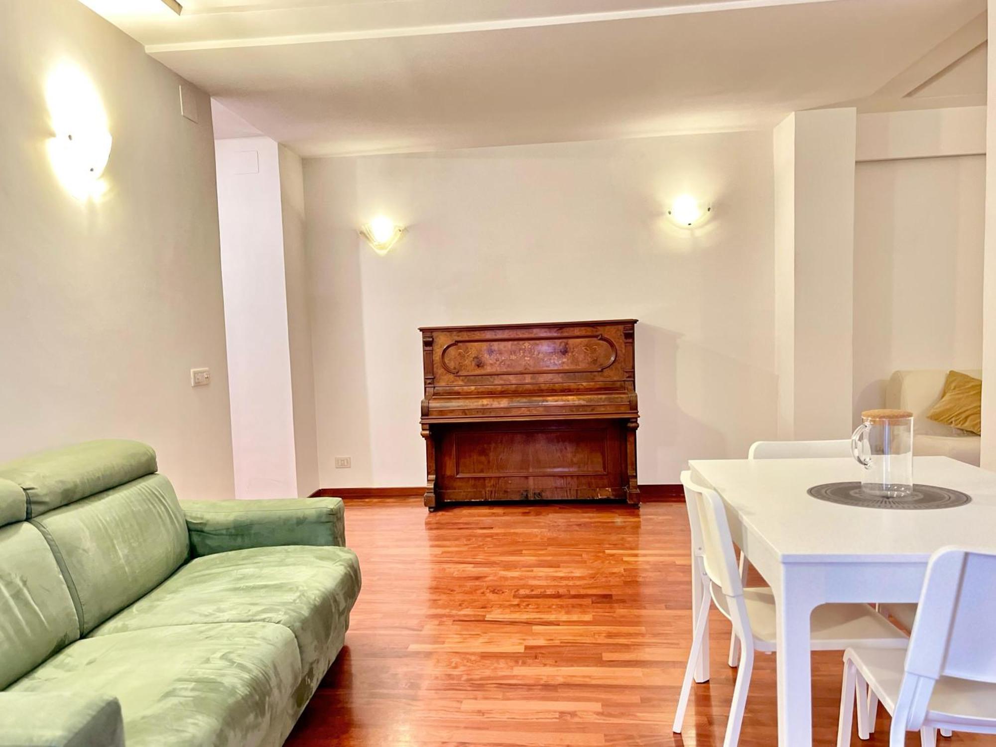 Apartment House In Trastevere Portaportese Rom